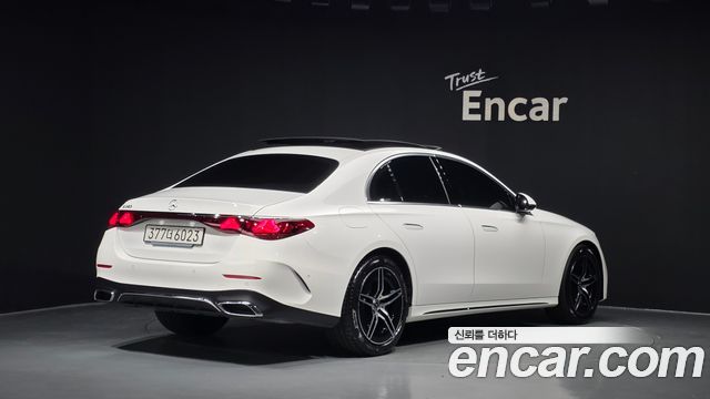 Mercedes-Benz E-Class 2026 — photo 2
