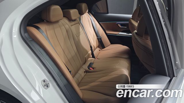 Mercedes-Benz E-Class 2026 — photo 18
