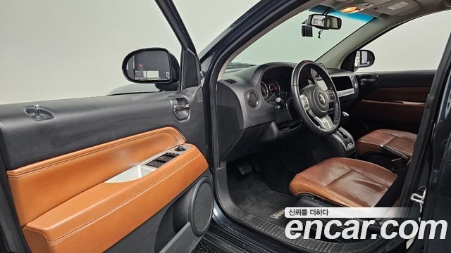 Jeep Compass 2014 — photo 13