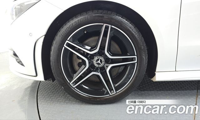 Mercedes-Benz CLA-Class 2023 — photo 5
