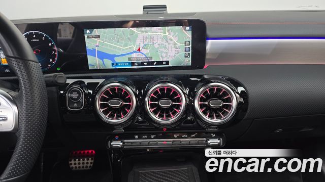 Mercedes-Benz CLA-Class 2023 — photo 12