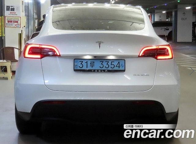 Tesla Model Y 2021 — photo 4