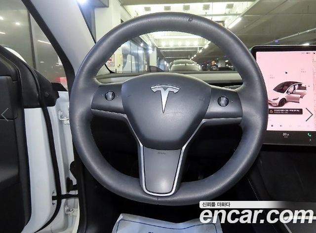 Tesla Model Y 2021 — photo 7