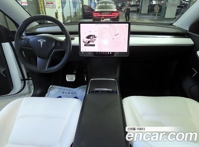 Tesla Model Y 2021 — photo 9