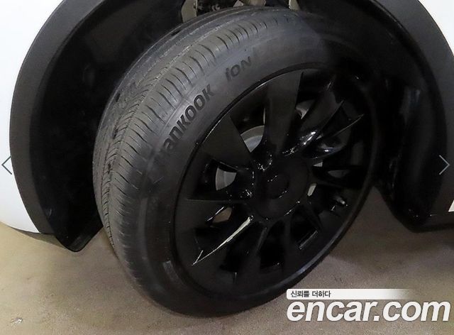 Tesla Model Y 2021 — photo 11