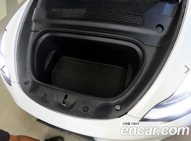 Tesla Model Y 2021 — photo 13