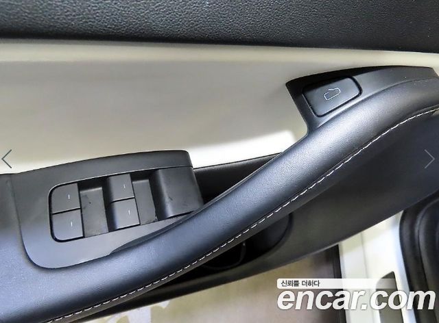 Tesla Model Y 2021 — photo 17