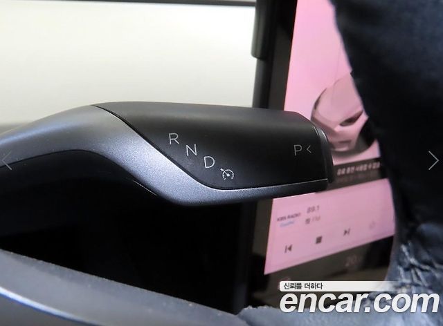 Tesla Model Y 2021 — photo 18