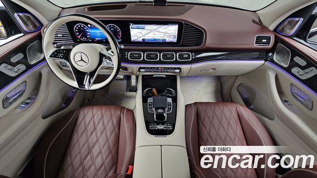 Mercedes-Benz GLS-Class 2026 — photo 10