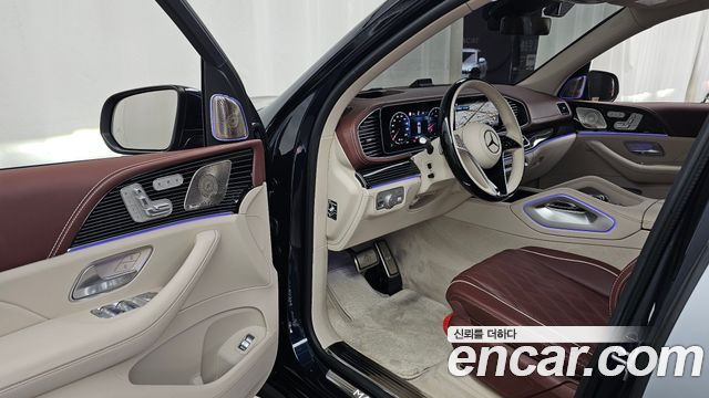 Mercedes-Benz GLS-Class 2026 — photo 13