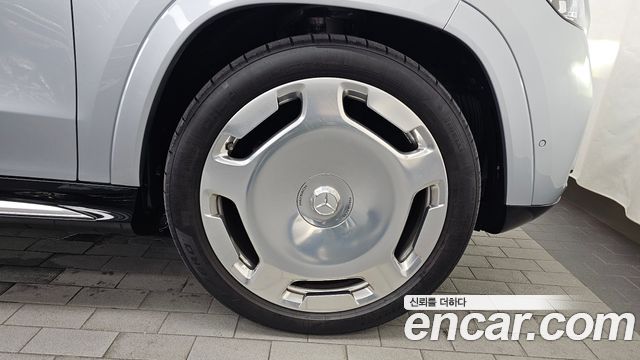 Mercedes-Benz GLS-Class 2026 — photo 7