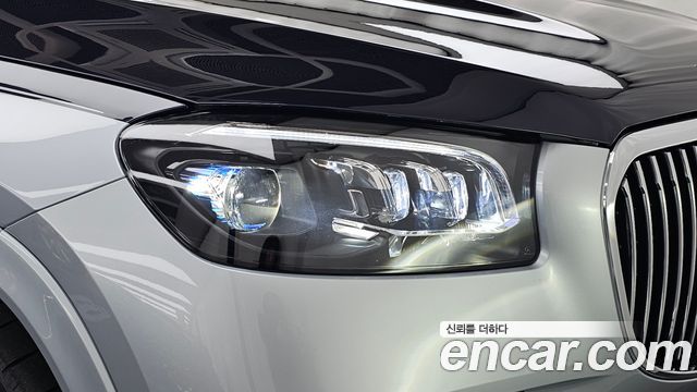 Mercedes-Benz GLS-Class 2026 — photo 8