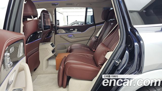 Mercedes-Benz GLS-Class 2026 — photo 16