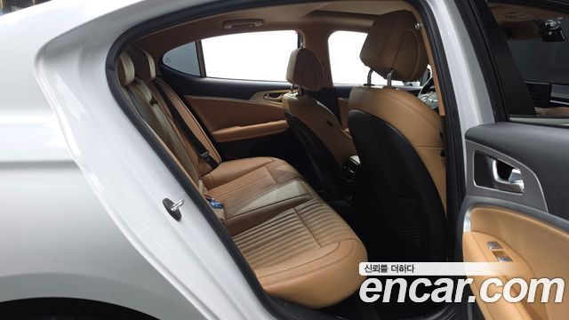 Genesis G70 2022 — photo 18