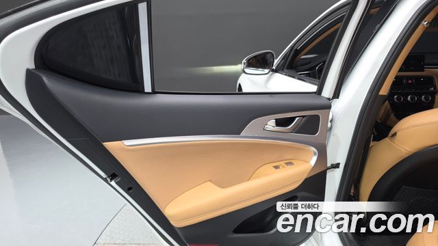 Genesis G70 2022 — photo 15