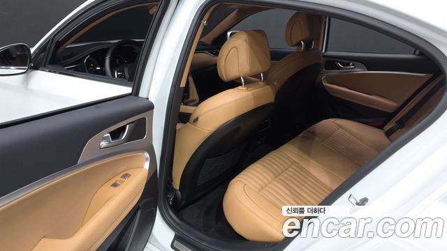 Genesis G70 2022 — photo 16
