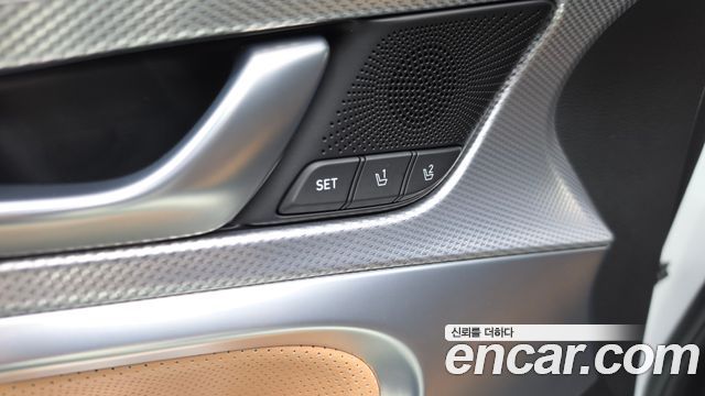 Genesis G70 2022 — photo 30