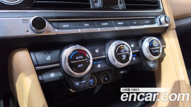 Genesis G70 2022 — photo 32