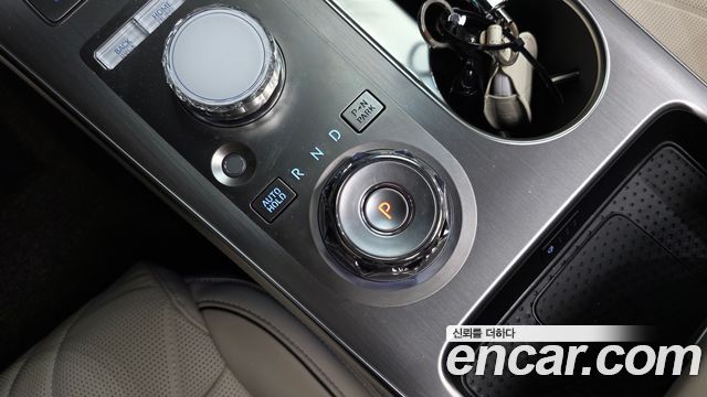 Genesis GV70 2025 — photo 12