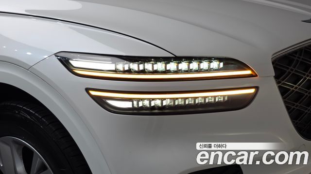 Genesis GV70 2025 — photo 8