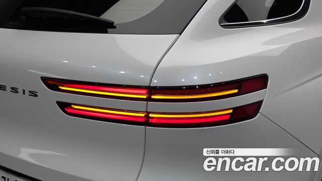 Genesis GV70 2025 — photo 9