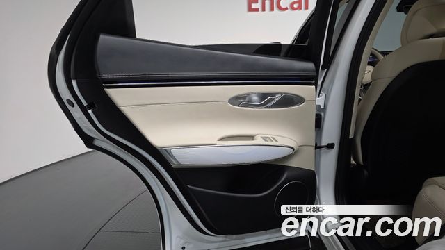 Genesis GV70 2025 — photo 15