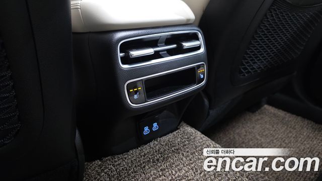 Genesis GV70 2025 — photo 31