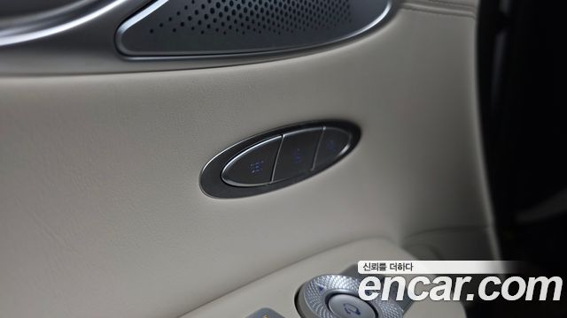 Genesis GV70 2025 — photo 32