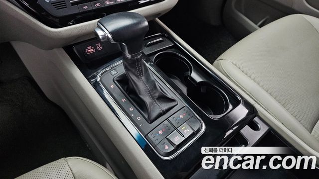 Kia Canival 2018 — photo 12