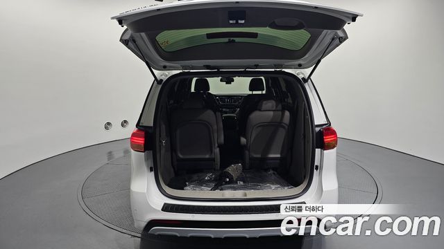 Kia Canival 2018 — photo 26