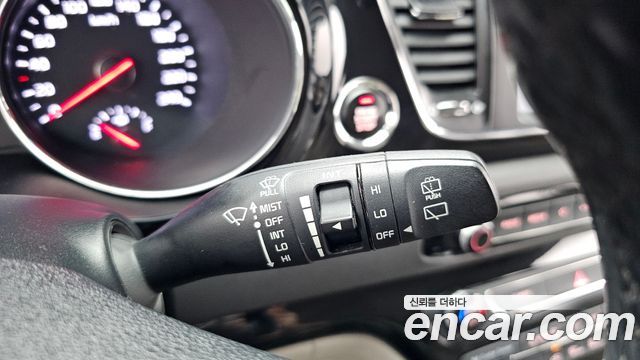 Kia Canival 2018 — photo 28