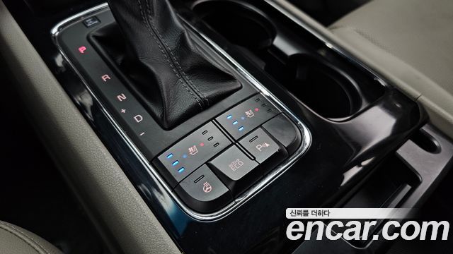 Kia Canival 2018 — photo 32