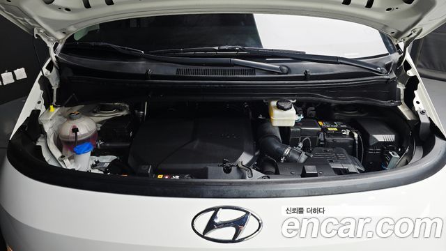 Hyundai Staria 2022 — photo 6