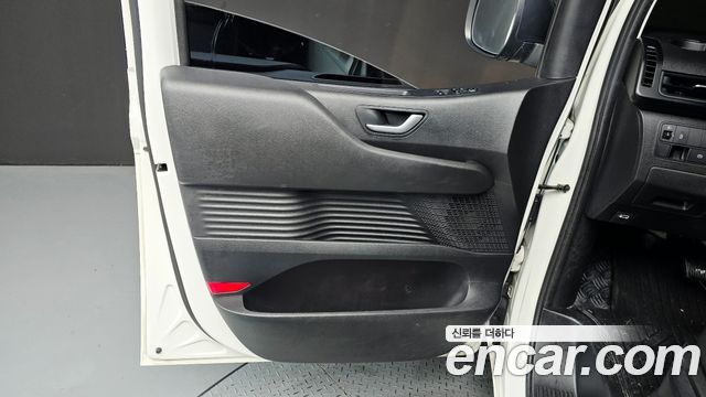 Hyundai Staria 2022 — photo 14