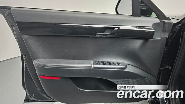 Hyundai Grandeur 2023 — photo 14
