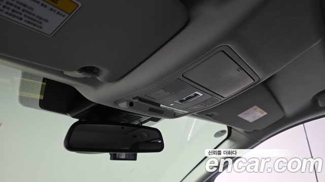 Land Rover Discovery Sport 2019 — photo 23