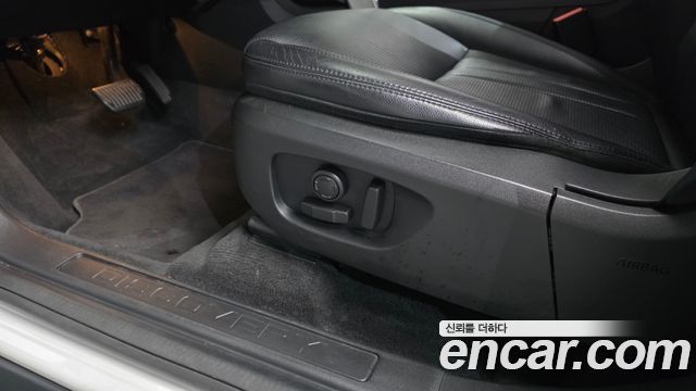 Land Rover Discovery Sport 2019 — photo 24