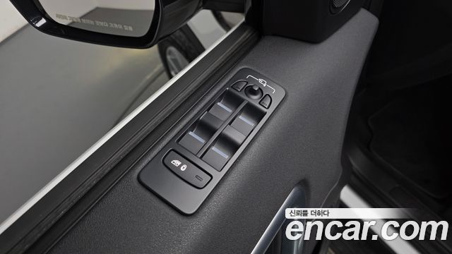 Land Rover Discovery Sport 2019 — photo 28