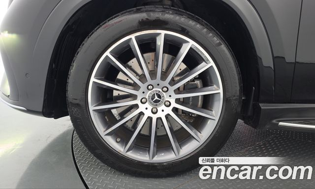 Mercedes-Benz GLE-Class 2023 — photo 5