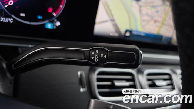 Mercedes-Benz GLE-Class 2023 — photo 12