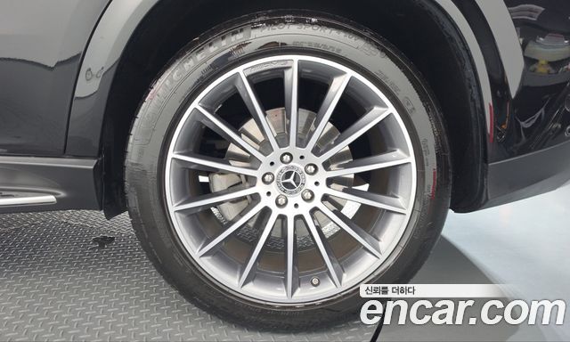 Mercedes-Benz GLE-Class 2023 — photo 7