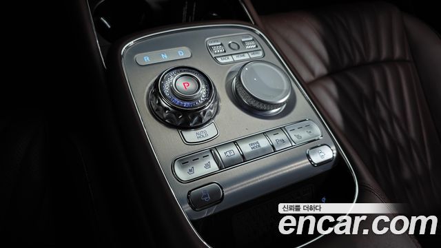Genesis G90 2022 — photo 9