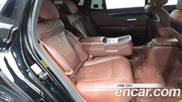 Genesis G90 2022 — photo 12