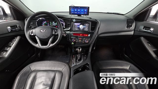 Kia K5 2012 — photo 10