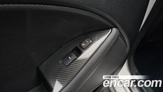 Kia K5 2012 — photo 25