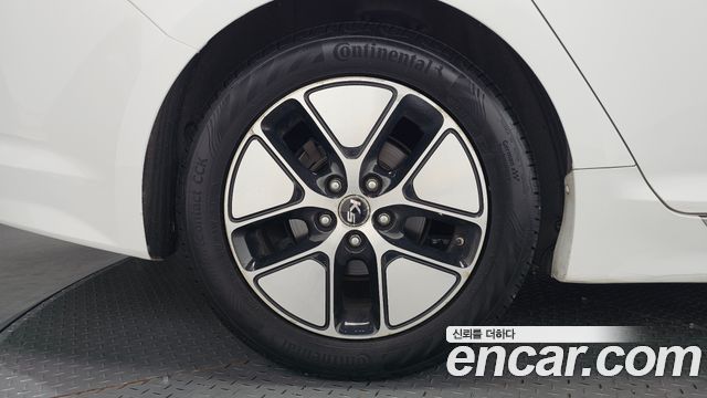 Kia K5 2012 — photo 7
