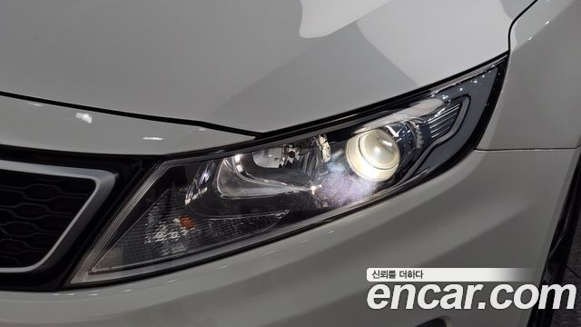 Kia K5 2012 — photo 8