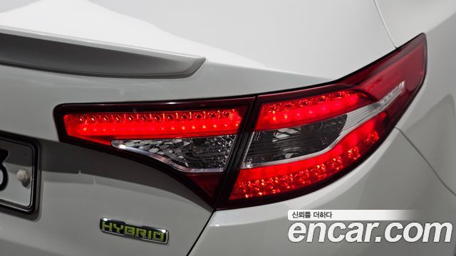 Kia K5 2012 — photo 9