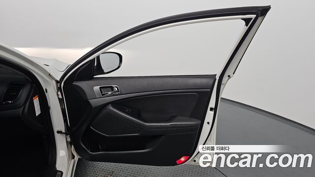 Kia K5 2012 — photo 14
