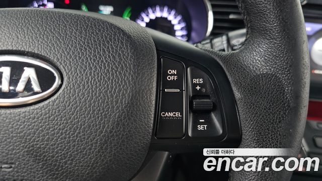 Kia K5 2012 — photo 31